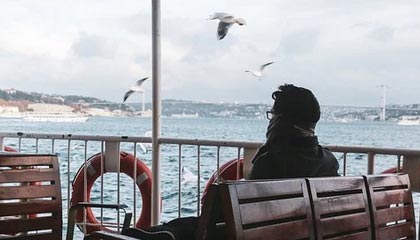 九游jiuyou-《电竞产业多元布局：从游戏开发到赛事运营全线发力》，电竞产业分析数据参考